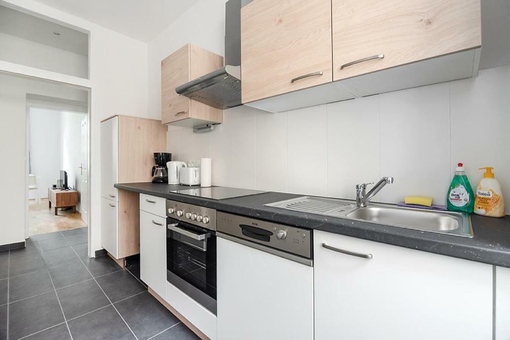 Universum Apartment Wina Bagian luar foto